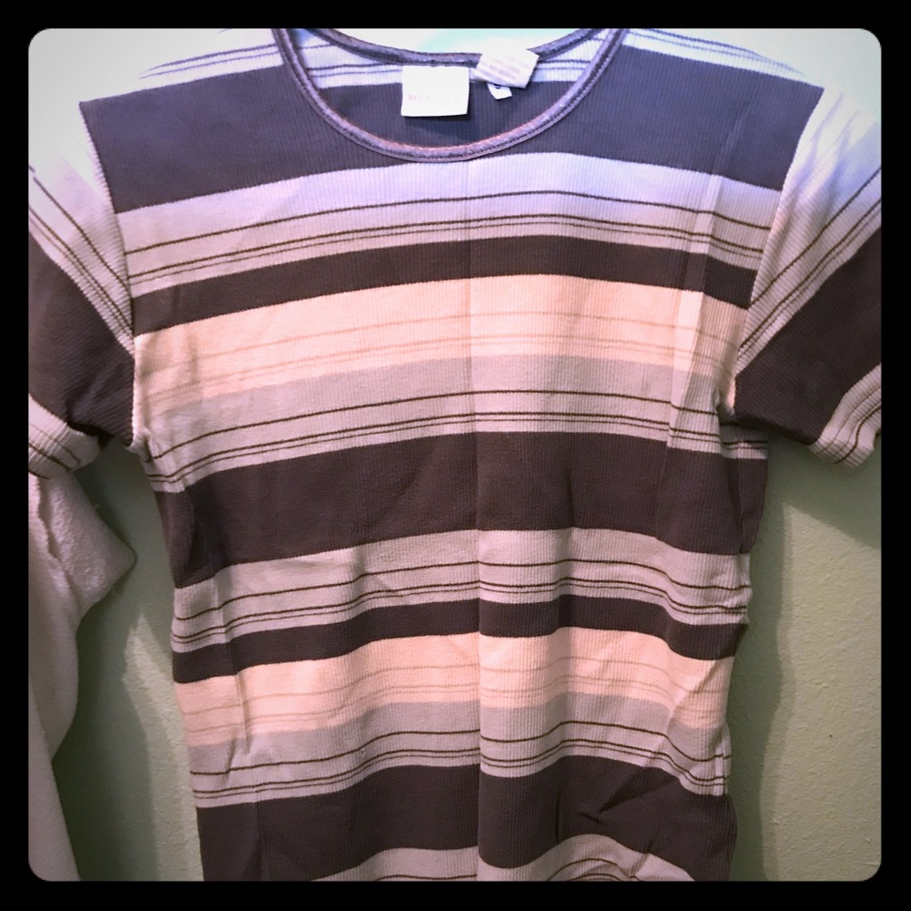 Women’s short sleeve top